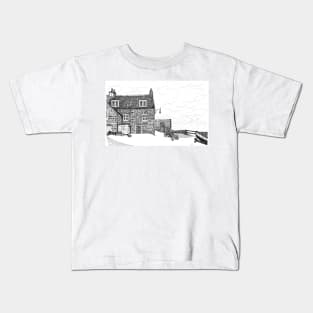 Harbour house: Crail in Fife, Scotland Kids T-Shirt